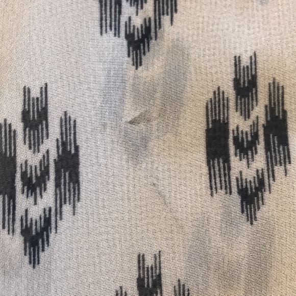 🖤 UK2LA sheer cropped top button down tribal print front tie size small - Picture 10 of 10